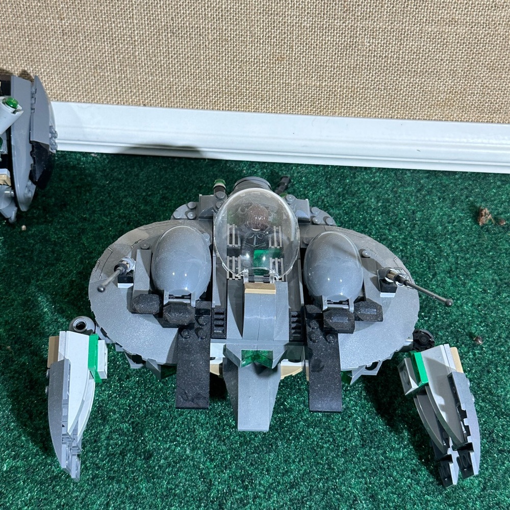 Lego - Picture 3 of 3